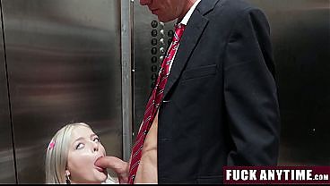 Trapped Girl Takes a Freeuse Pounding and Studies at the Same Time - Fuckanytime 8 мин.
