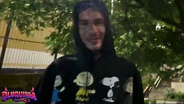 Ранним утром в Сан-Паулу может случиться что угодно. На этот раз мне повезло: я подобрал симпатичную молодую девушку, которая сделала мне минет в общественном месте. 14 мин.