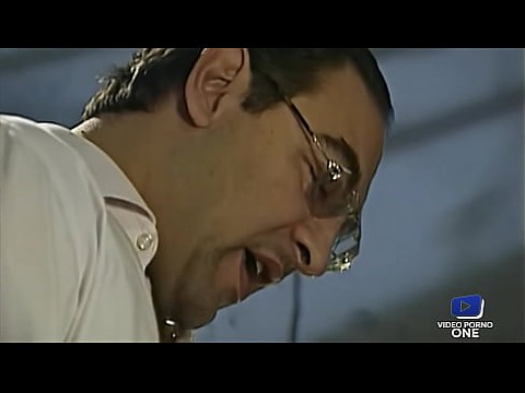 Преданный заключенный Swann трахает надзирателя 13 мин.