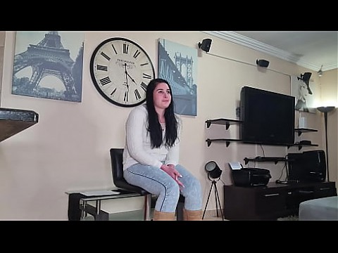Кастинг, интервью с питьем мочи 5 мин.