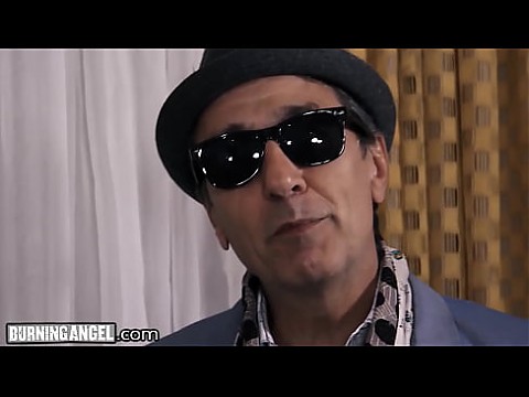 BurningAngel - грязная официантка Анна Белл Пикс жестко оттрахана старым извращенцем 12 мин.