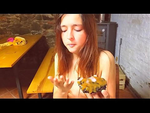 Я исполняю фантазию для своего парня, и он становится очень горячим!!! 16 мин.