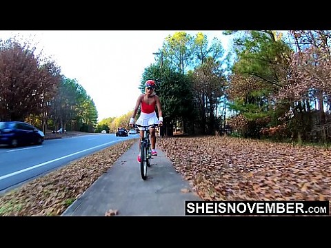 Нагота в общественных местах. Езда на велосипеде. Привлекательная женщина Под юбкой. Жопа. Крошечный. Msnovember. черное дерево. Ягодицы. Реальность. 4k. На. Sheisnovember