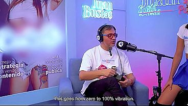 Она мечтает стать человеческой многоножкой!! Извращенка Каллмемари не может перестать испытывать оргазм, рассказывая о своих самых грязных фетишах! 13 мин.