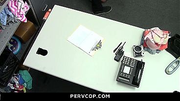 Досмотр с раздеванием после срабатывания металлодетектора - Pervcop 8 мин.